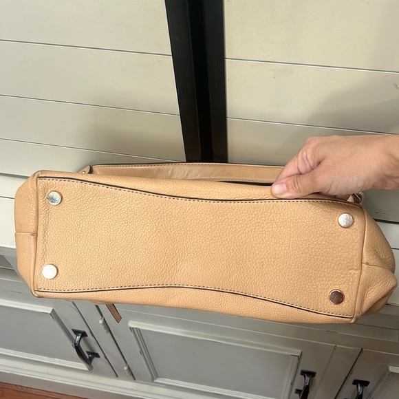 Michael Kors Evie butternut rose hobo shoulder bag - Picture 6 of 8